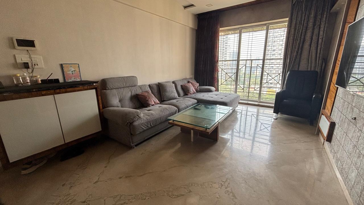 2 BHK Apartment For Resale in Gayatri Darshan Kandivali East Mumbai  7808752