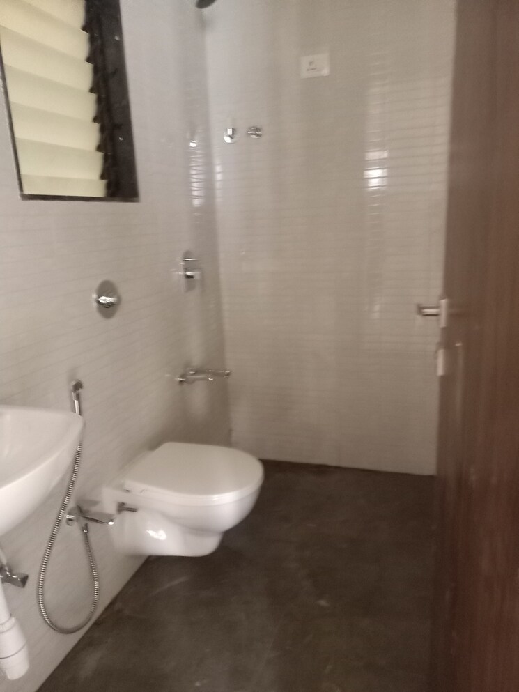Bathroom, sharda-dattavihar 1 Bedroom 440 Sq.Ft. Apartment In Naupada Thane 7808776