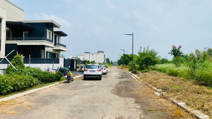Exterior View, dlf-hyde-park  500 Sq.Yd. Plot In South Mullanpur Chandigarh 7808872