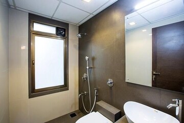 Bathroom in 3 BHK Apartment at Lalani Grandeur, Goregaon East – for Sale
