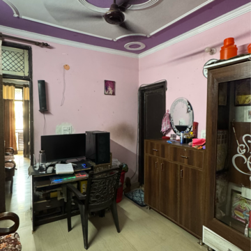 Living Room in 2 BHK Builder Floor at Mohan Garden – for Sale