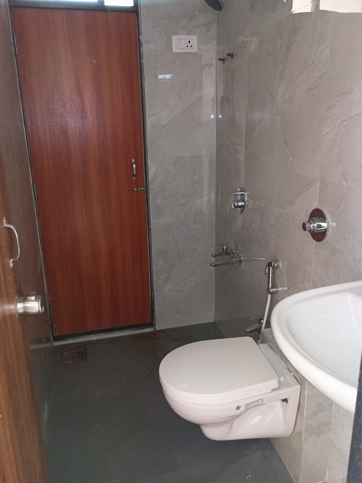 Attached Bathroom, ojass-awantika-chs 2 Bedroom 706 Sq.Ft. Apartment In Naupada Thane 7809212