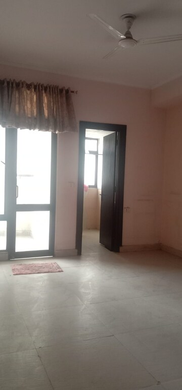 Master Bedroom in 3 BHK Apartment at Jm Park Sapphire, Ramprastha Greens – for Sale