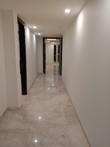 Building Lobby in 2.5 BHK Builder Floor at Vatika India Next Iris Floors, Sector 82 – for Sale