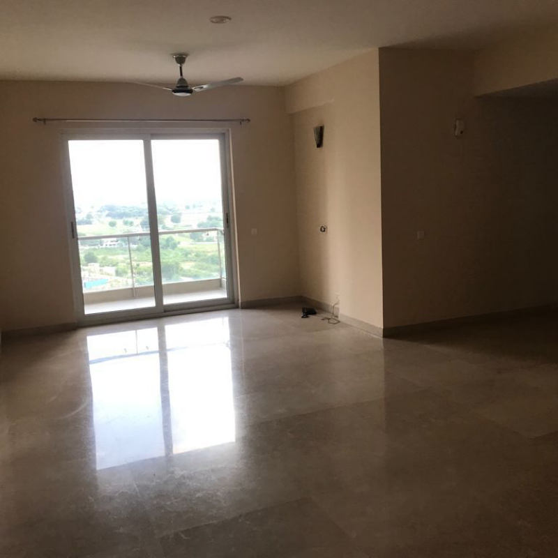 3 BHK + Servant Room Apartment For Rent in Paras Irene