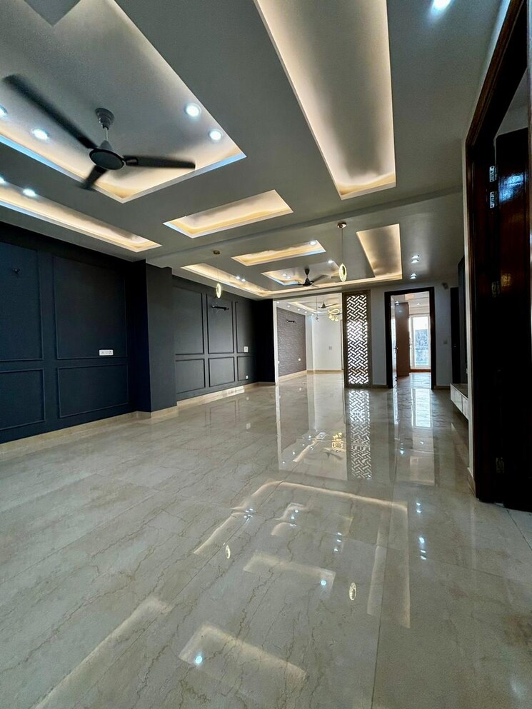 Kitchen, omaxe-royal-residency-faridabad 3 Bedroom 1925 Sq.Ft. Apartment In Sector 79 Faridabad 7809518