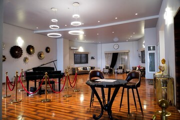 Gym in 3 BHK Apartment at Malwa Escon Primera, International Airport Road – for Sale