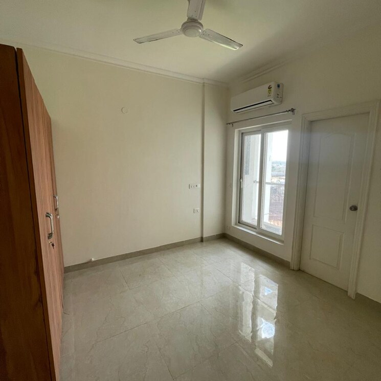 Room, shree-vardhman-victoria 3 Bedroom 1950 Sq.Ft. Apartment In Palda Dhaani Gurgaon 7809624