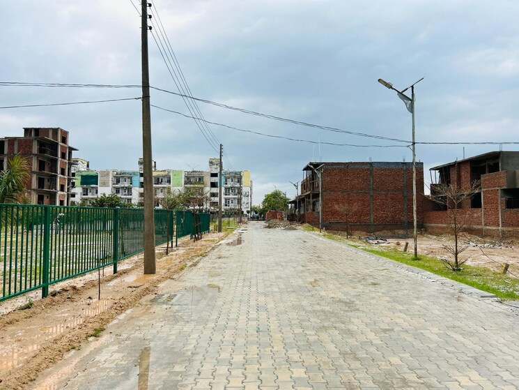 Exterior View, patiala road  150 Sq.Yd. Plot In Patiala Road Zirakpur 7809631