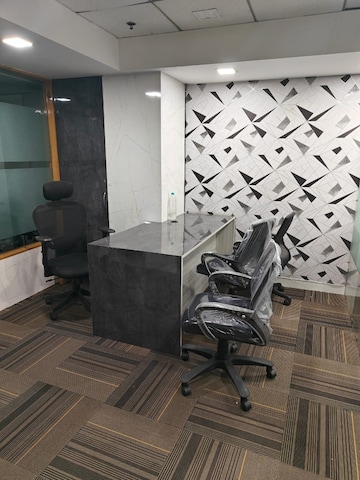Gym in 3 BHK Apartment at Amrapali Platinum, Sector 119 – for Sale