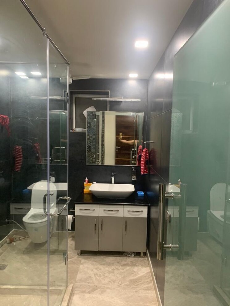 Bathroom, saket 3 Bedroom 1650 Sq.Ft. Apartment In Saket Delhi 7809715