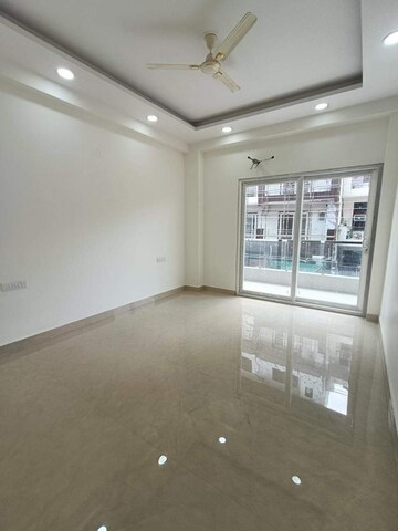 Room in 3 BHK Apartment at M3M Heights, Sector 65 – for Sale