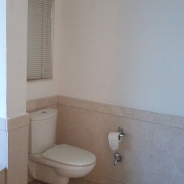 Bathroom in 4 BHK Apartment at DLF The Summit, Dlf Phase V – for Rent