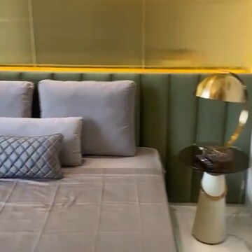 Bathroom in 2.5 BHK Apartment at Smart World Orchard, Sector 59 – for Sale