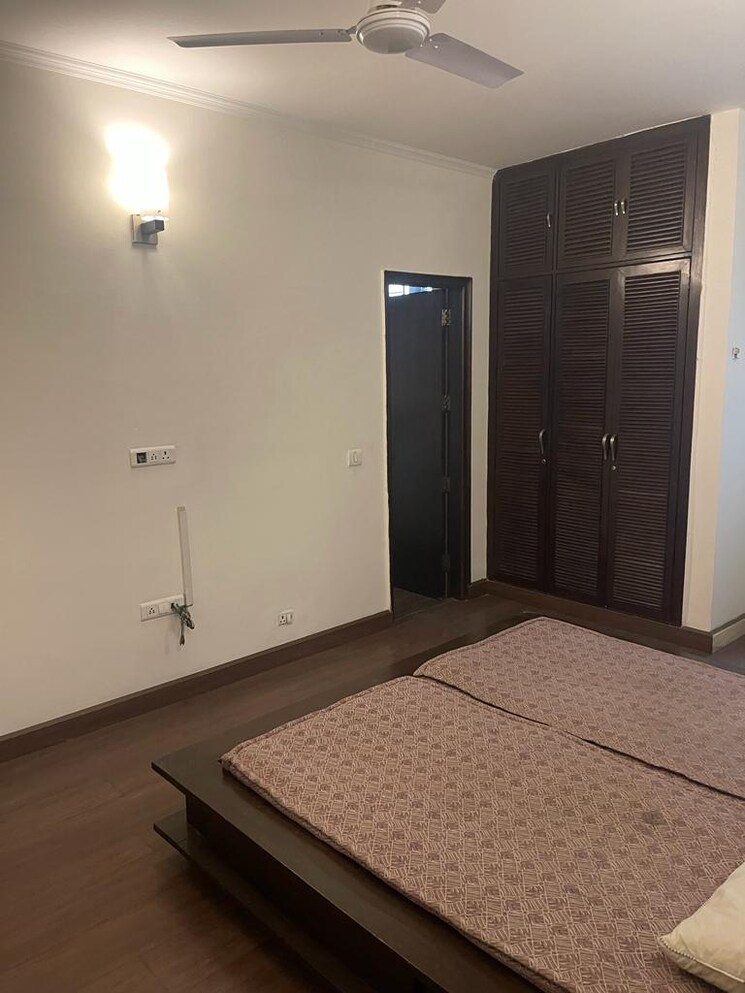 Room, nehru enclave 3 Bedroom 2000 Sq.Ft. Builder Floor In Nehru Enclave Delhi 7809855