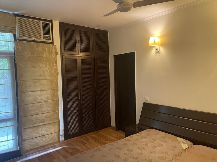 Room, nehru enclave 3 Bedroom 2000 Sq.Ft. Builder Floor In Nehru Enclave Delhi 7809855