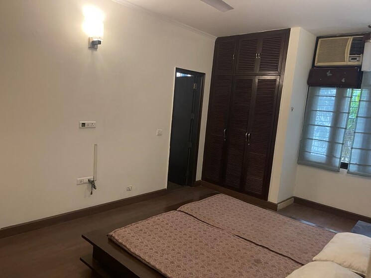 Room, nehru enclave 3 Bedroom 2000 Sq.Ft. Builder Floor In Nehru Enclave Delhi 7809855