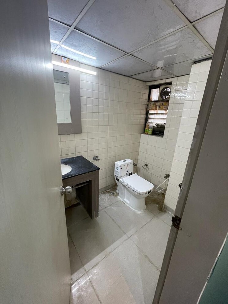Bathroom, natural-nest Commercial Office Space 1000 Sq.Ft. In Vip Road Kolkata 7809917
