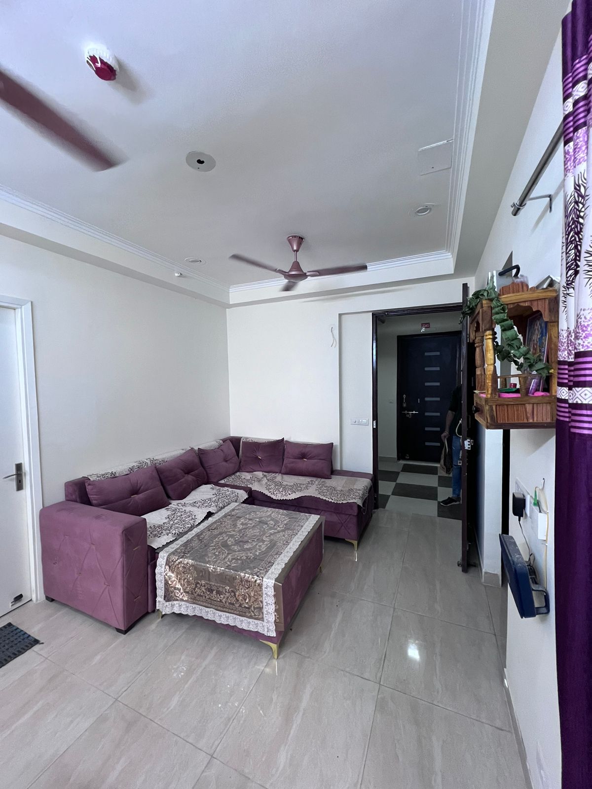 2 BHK Apartment For Rent in Gaur City 7th Avenue Noida Ext Sector 4 Greater Noida  7810006