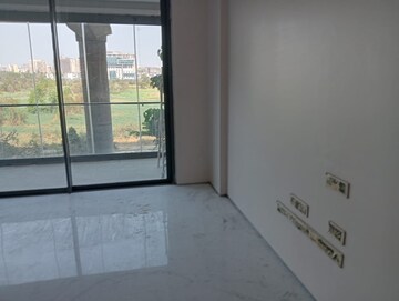 Master Bedroom in 4 BHK Apartment at Rustomjee Elements, Andheri West – for Rent