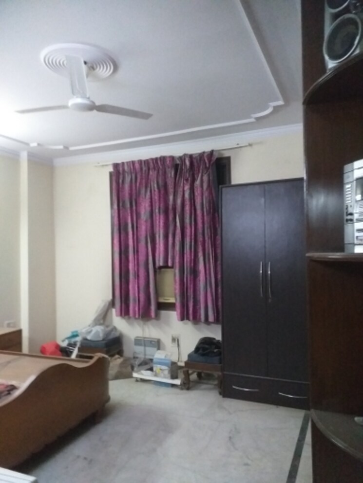 Bedroom, east patel nagar 3 Bedroom 1780 Sq.Ft. Builder Floor In East Patel Nagar Delhi 7810096