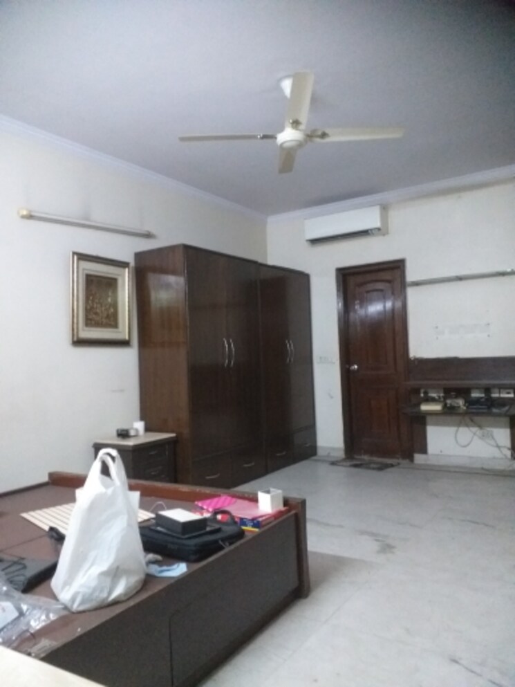 Bedroom, east patel nagar 3 Bedroom 1780 Sq.Ft. Builder Floor In East Patel Nagar Delhi 7810096