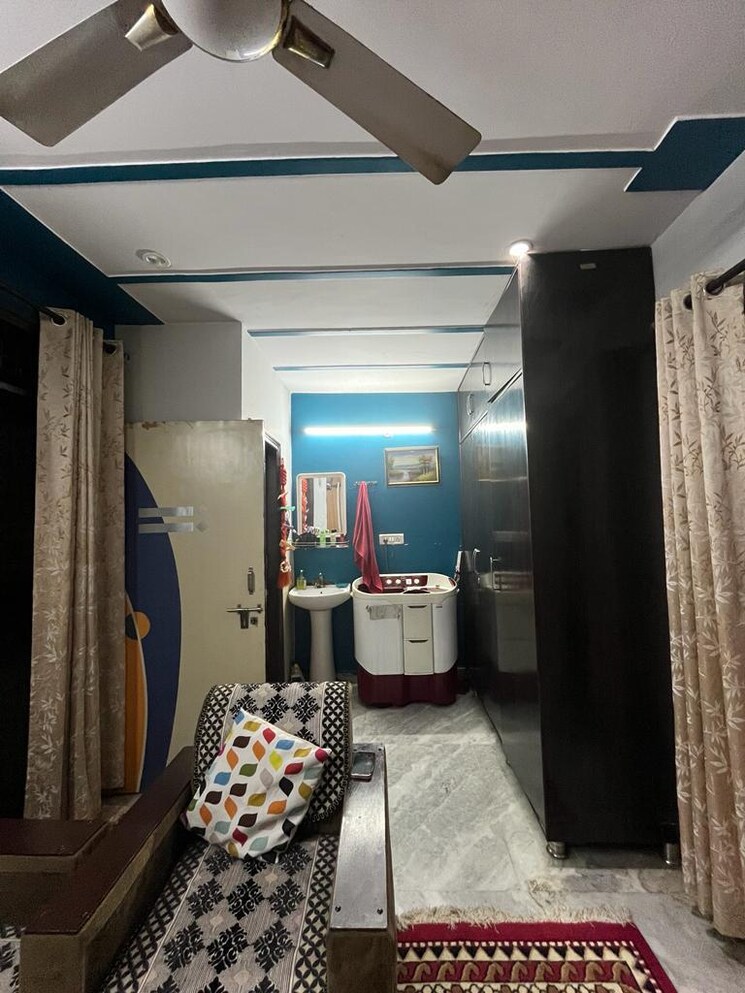 Bedroom, dwarka mor 2 Bedroom 65 Sq.Yd. Builder Floor In Dwarka Mor Delhi 7810071
