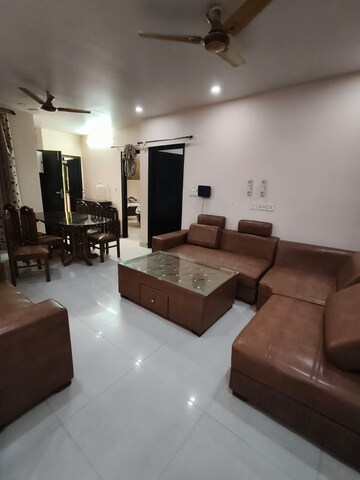 Living Room in 2 BHK Builder Floor at Vaishali Sector 4 – for Rent