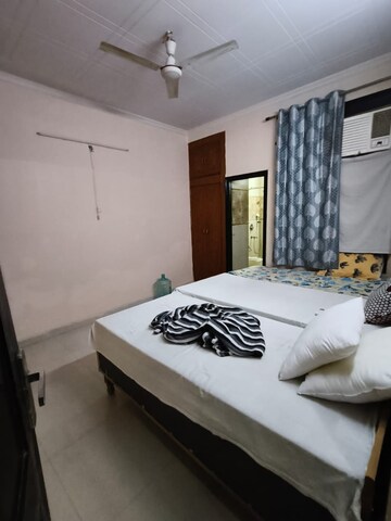Bedroom in 2 BHK Builder Floor at Vaishali Sector 4 – for Rent