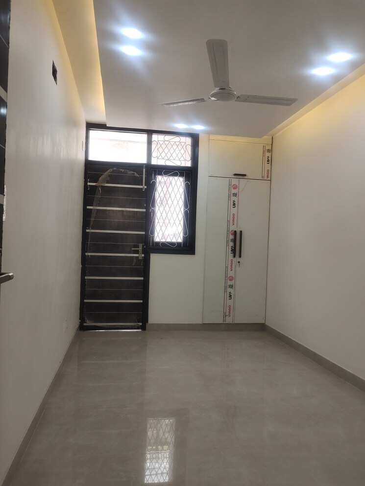 Kitchen, east of kailash 3 Bedroom 1150 Sq.Ft. Builder Floor In East Of Kailash Delhi 7810141