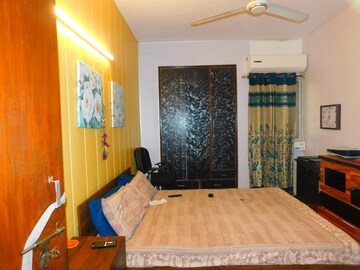 रेसिडेंशियल बिल्डर फ्लोर वर्ग फुट फॉर रेंट इन रोहिणी सेक्टर 11 दिल्ली  7810176