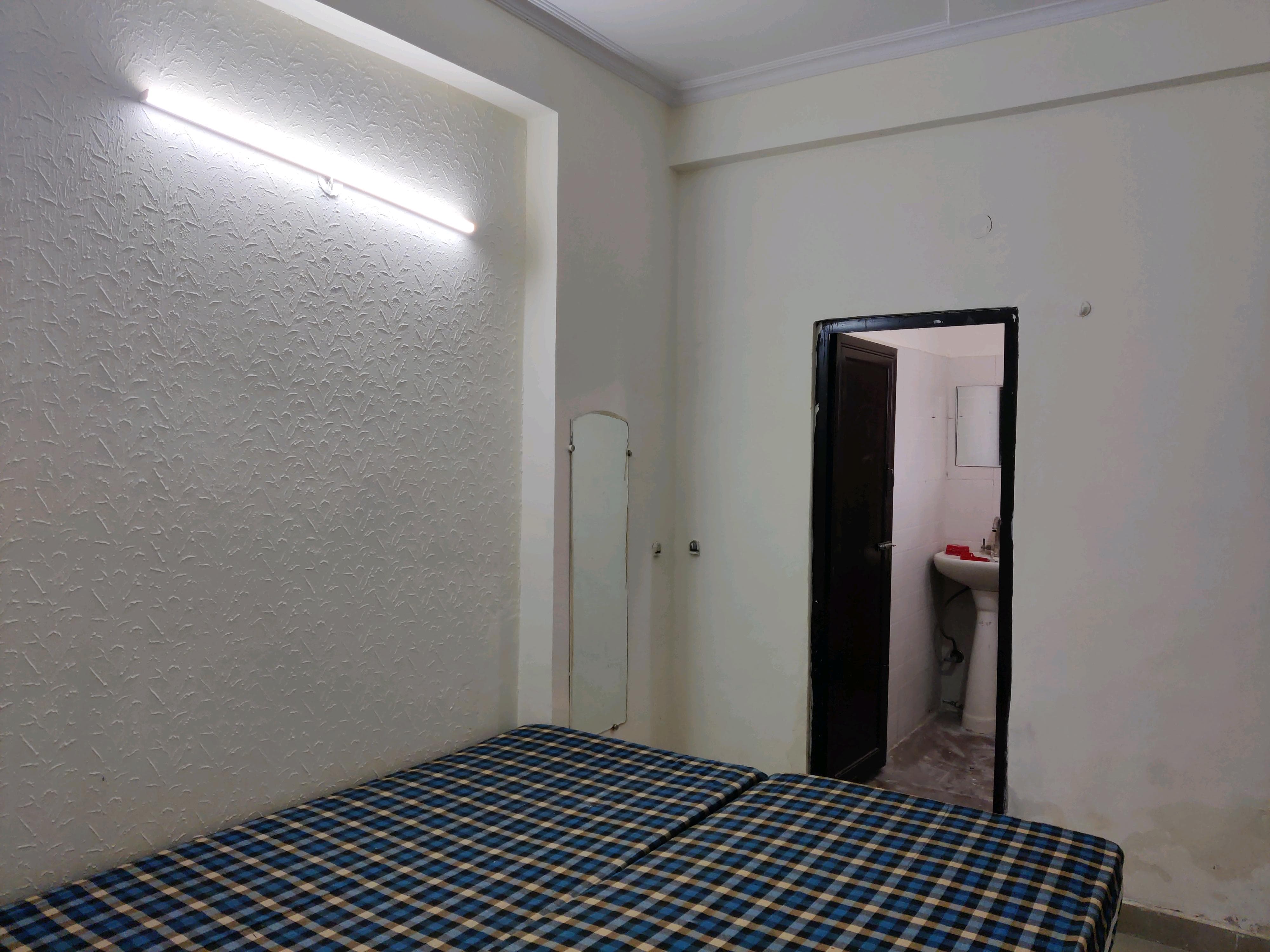 4 BHK + Servant Room Apartment For Sale in DLF The Belvedere Park