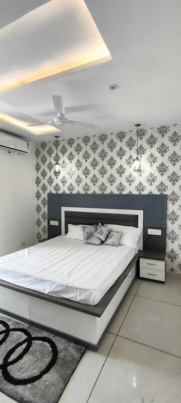 Room in 3 BHK Apartment at Patiala Road – for Sale
