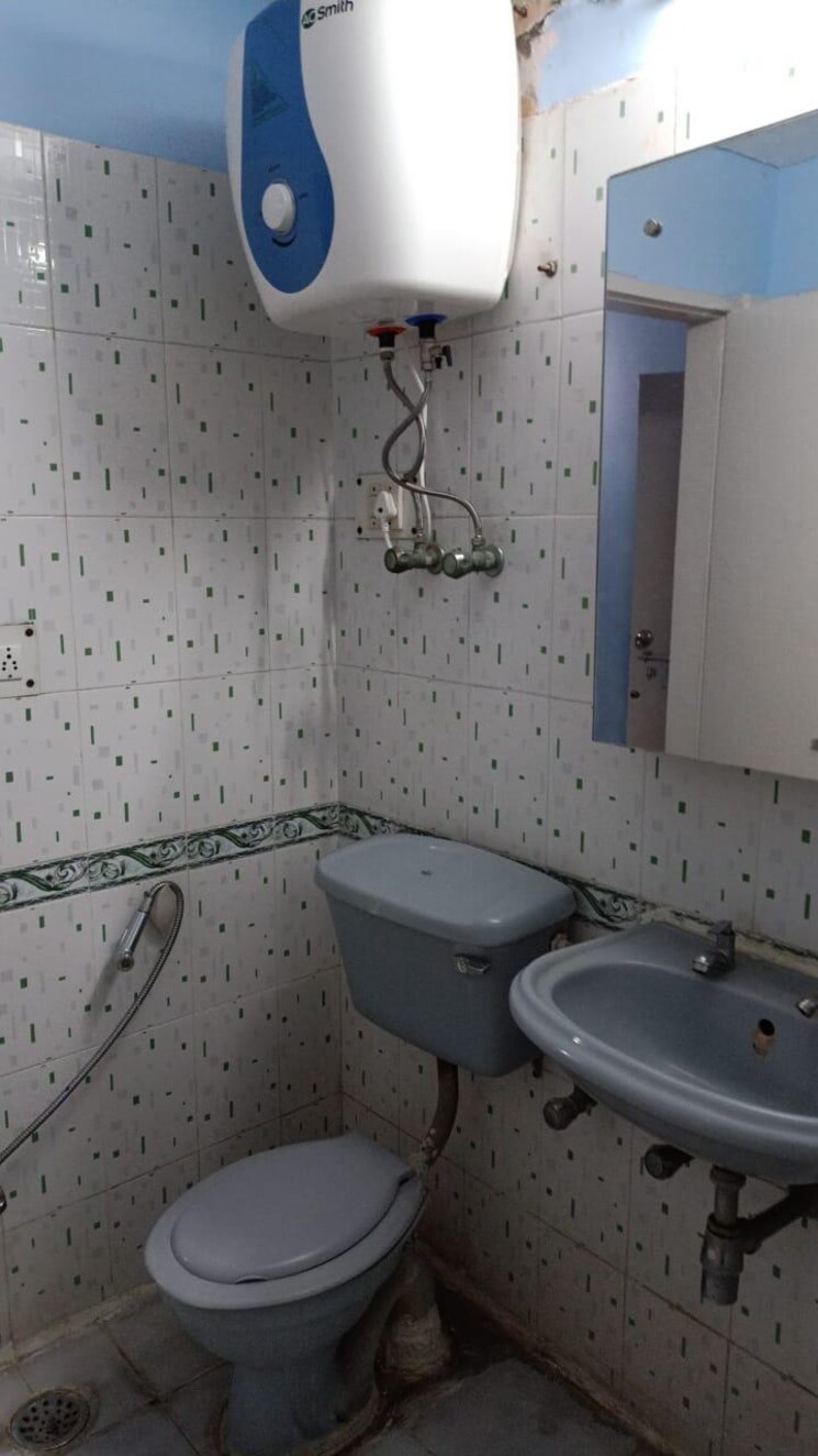 Bathroom, ambience-island 4 Bedroom 4368 Sq.Ft. Apartment In Sector 24 Gurgaon 7810355