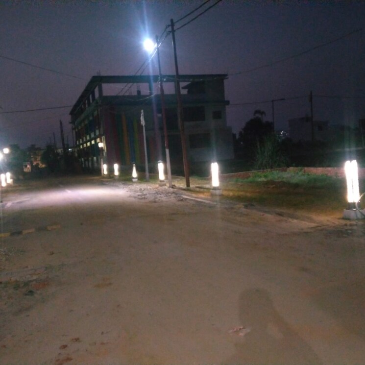  Parking, pallav puram phase 2  200 Sq.Yd. Plot In Pallav Puram Phase 2 Meerut 7810391