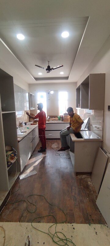 Furnished Amenities in 4 BHK Builder Floor at BPTP Eden Estate, Sector 81 – for Sale