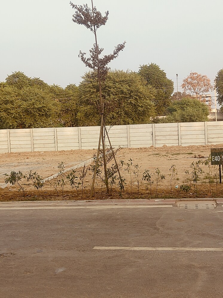 undefined, bptp-district-3  300 Sq.Yd. Plot In Sector 85 Faridabad 7810569