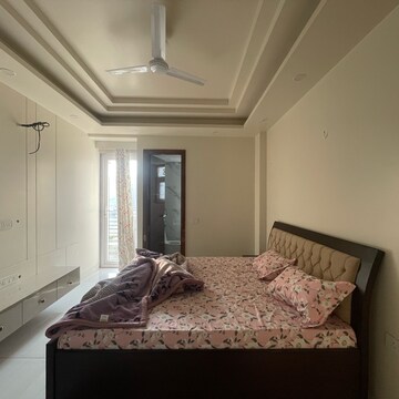 Bedroom in 3 BHK Builder Floor at BPTP Amstoria Country Floor, Sector 102 – for Sale