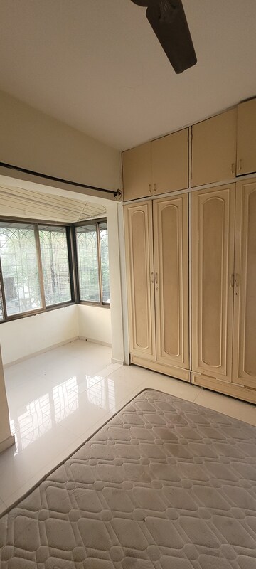 2 BHK Apartment For Rent in Kanchan Apartment 39, Vasant Vihar