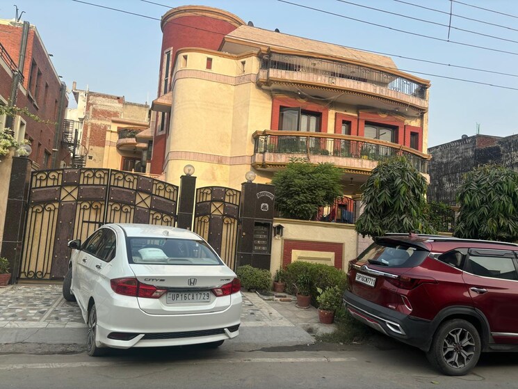 Exterior View, sector 82 6+ Bedroom 140 Sq.Mt. Villa In Sector 82 Noida 7810750
