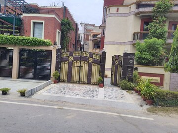 6+ BHK Villa – Exterior View View at Sector 82 - for Sale