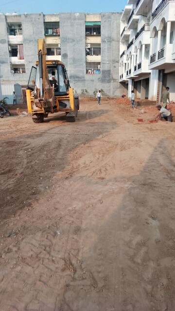 Parking in 3 BHK Builder Floor at Kharar Landran Road – for Sale