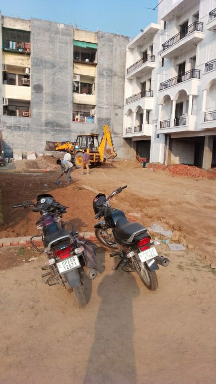  Parking, kharar landran road 3 Bedroom 148 Sq.Yd. Builder Floor In Kharar Landran Road Mohali 7810829