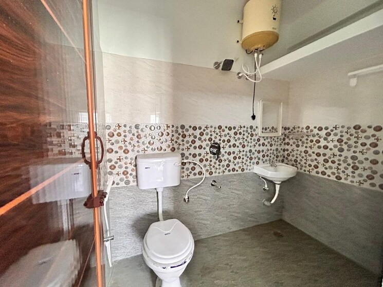 Bathroom, hsr layout 1 Bedroom 500 Sq.Ft. Builder Floor In Hsr Layout Bangalore 7810928