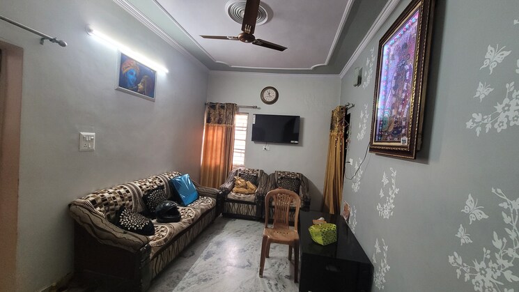 Living Room, dilshad garden 3 Bedroom 950 Sq.Ft. Apartment In Dilshad Garden Delhi 7810972
