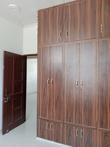 2 BHK Builder Floor For Rent in Sector 18