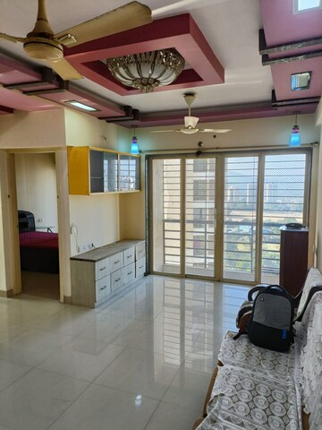 2 BHK Apartment For Rent in Cosmos Jewels, Ghodbunder Road