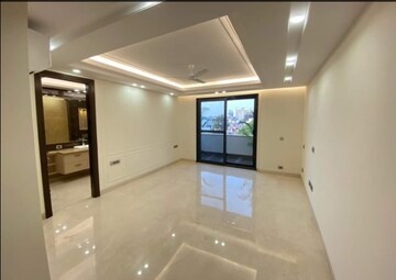 Kitchen in 6+ BHK Independent House at Shalimar Bagh – for Sale