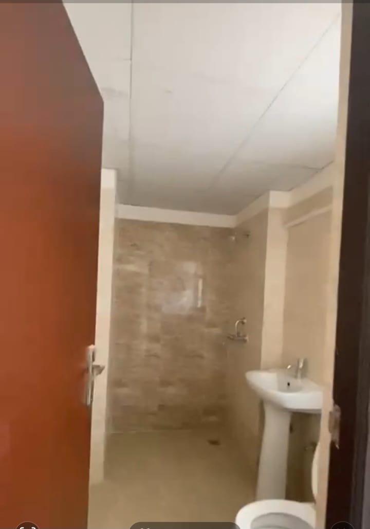 4 BHK + Servant Room Apartment For Sale in ABA Cherry County