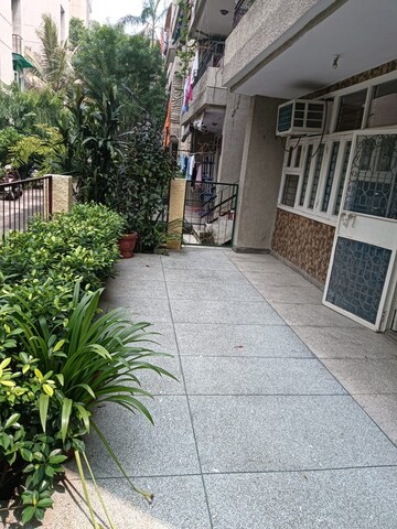 Balcony in 3 BHK Villa at RWA Apartments Sector 45, Sector 45 – for Rent